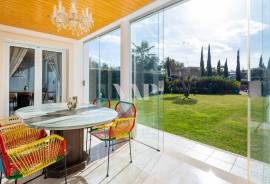 Luxury 3+1 bedroom villa in private condominium with pool, Vilamoura