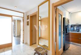 Luxury 3+1 bedroom villa in private condominium with pool, Vilamoura