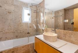 Luxury 3+1 bedroom villa in private condominium with pool, Vilamoura