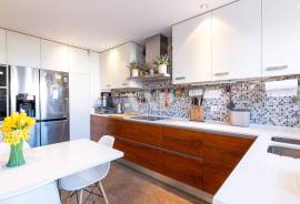 Luxury 3+1 bedroom villa in private condominium with pool, Vilamoura