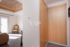 Luxury 3+1 bedroom villa in private condominium with pool, Vilamoura