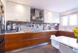 Luxury 3+1 bedroom villa in private condominium with pool, Vilamoura