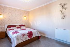 Luxury 3+1 bedroom villa in private condominium with pool, Vilamoura