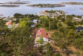 4 Bed Cottage For Sale In Kaholmen Kråkerøy