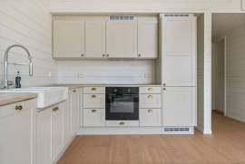 4 Bed Cottage For Sale In Kaholmen Kråkerøy