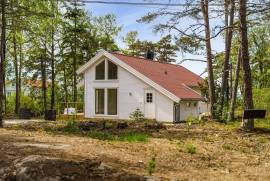 4 Bed Cottage For Sale In Kaholmen Kråkerøy