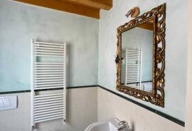 Excellent 2 Bed House for Sale In Burano Venezia
