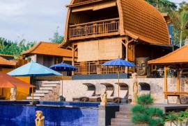 Luxury 6 BED Lembongan Hilltop Retreat Villa and Hilltop Views For Sale In Nusa Lembongan Bali