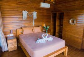 Luxury 6 BED Lembongan Hilltop Retreat Villa and Hilltop Views For Sale In Nusa Lembongan Bali