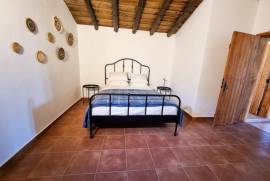Excellent 2 Bed Bungalow For Sale In Monsaraz