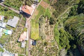 Building plot in quiet and sunny area Building plot in quiet and sunny area