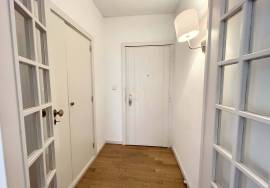 3+1 bedroom apartment with garage for rent on Rua Marechal Saldanha