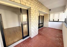 3+1 bedroom apartment with garage for rent on Rua Marechal Saldanha