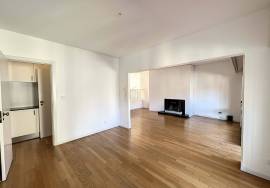 3+1 bedroom apartment with garage for rent on Rua Marechal Saldanha