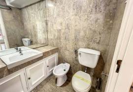 3+1 bedroom apartment with garage for rent on Rua Marechal Saldanha