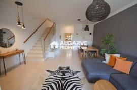 Charming 3-bedroom semi-detached villa with sea view in Boliqueime