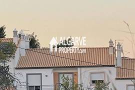 Charming 3-bedroom semi-detached villa with sea view in Boliqueime