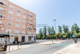 5-Bedroom (4+1) Apartment in Avenidas Novas | Gulbenkian, Lisbon