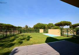 Elegance and Exclusivity in Vilamoura – 2 Bedroom Villa with Private Pool in Central Area