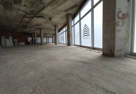 Large premises for sale in Torrevieja, ideal for your business center in the La Sal building