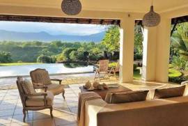 LUXURIOUS VILLA WITH BREATHTAKING VIEW ON TAMARINA GOLF & RESORT, MAURITIUS