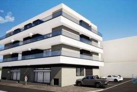 Loja / Estabelecimento Comercial em Quelfes de 94,00 m²