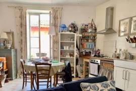 Charming Renovated Village House With 3 Bedrooms, Garage, Convertible Attic And A Common Courtyard, Located Near All Shops And The River.