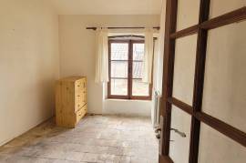 Winegrower's House With 135 M2 Living Space, Terrace With Views And Courtyard/garden Of 75 M2.