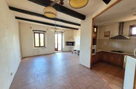 Winegrower's House With 135 M2 Living Space, Terrace With Views And Courtyard/garden Of 75 M2.