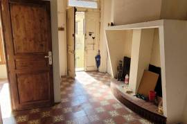 Winegrower's House With 135 M2 Living Space, Terrace With Views And Courtyard/garden Of 75 M2.