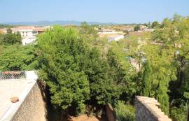Winegrower's House With 135 M2 Living Space, Terrace With Views And Courtyard/garden Of 75 M2.
