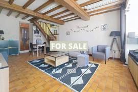 Town House with Neat Garden