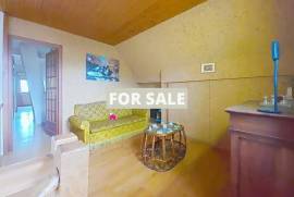 Detached Country House with Landscaped Garden
