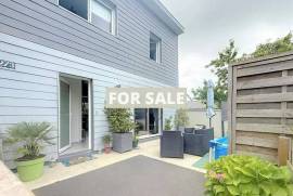 Delightful Wooden Clad Property in Coastal Resort