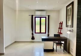 Contemporary Perigourdine Detached House with Swimming Pool