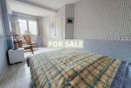 Town House in Coastal Resort Location
