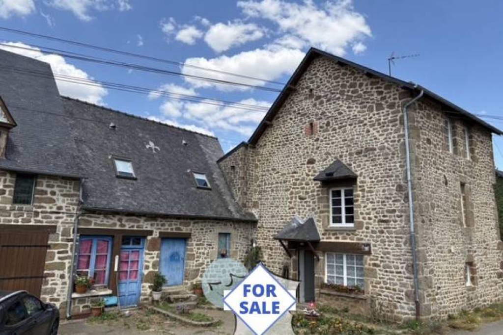 Beautiful Character Cottage in Rural Setting