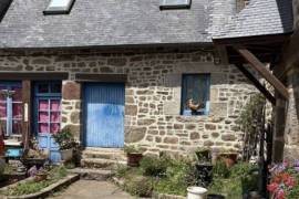 Beautiful Character Cottage in Rural Setting