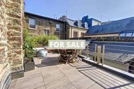 Town House in Coastal Resort Location