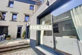 Town House in Coastal Resort Location