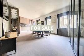 Town House in Coastal Resort Location