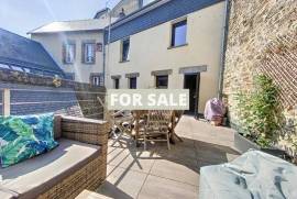Town House in Coastal Resort Location
