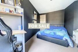 Town House in Coastal Resort Location