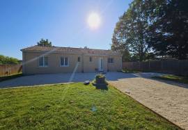 Beautiful Single Storey Villa with Swimming Pool