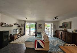 Beautiful Single Storey Villa with Swimming Pool
