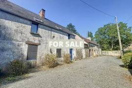 Detached Country House with Outbuilding