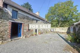 Detached Country House with Outbuilding