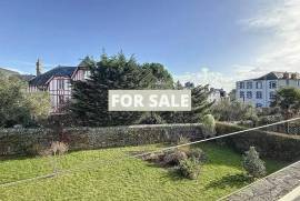 Period Property in Coastal Resort Town