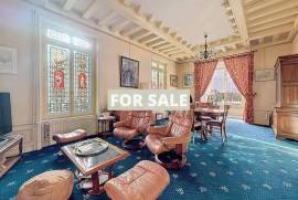 Period Property in Coastal Resort Town