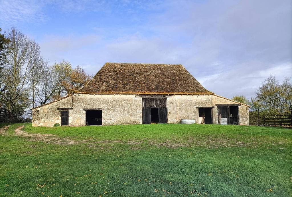Superb Large Countryside Barn to Develop